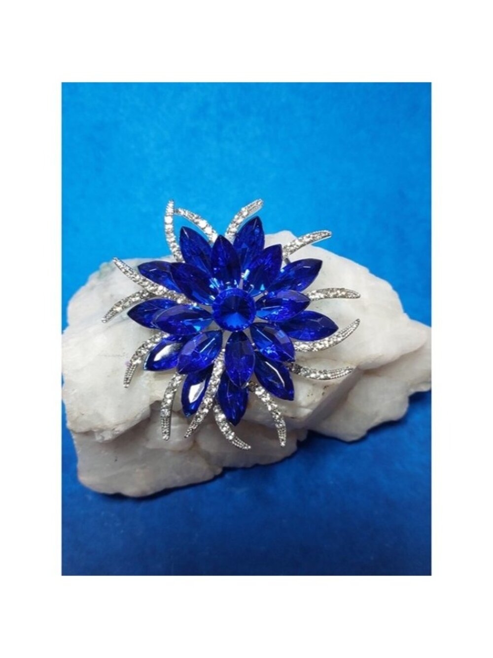 Stunning Royal Blue Crystal Flower Brooch - Picture 3 of 5